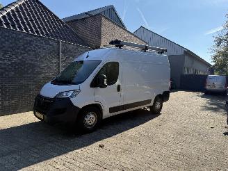 Vaurioauto  commercial vehicles Opel Movano 2.2D 140 Zwaar L2H2 Edition 2022/8