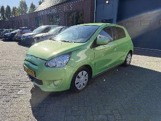 Unfallwagen Mitsubishi Space-star 1.2 Invite  AUTOMAAT (Hatchback 5-dr.) 2014/7