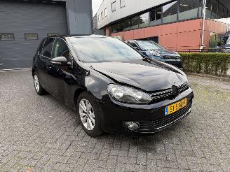 Volkswagen Golf 1.6 TDI Highline BlueMotion picture 11