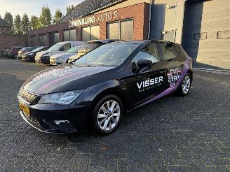 uszkodzony samochody osobowe Seat Leon 1.0 EcoTSI Style Business Intense 2018/4