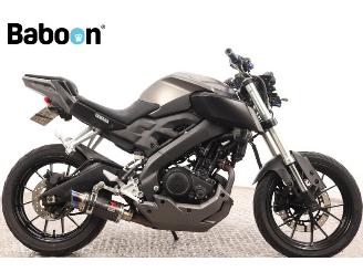 krockskadad bil motor Yamaha FZ1-N MT 125 ABS 2015/9