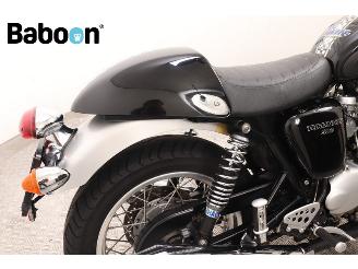 Triumph Thruxton 900  picture 14