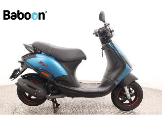 damaged scooters Piaggio  Zip 45KM 2022/7