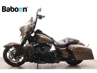 Harley-Davidson  FLHX Street Glide picture 5