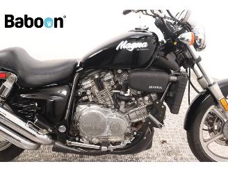 Honda  VF 700 C Supermagna picture 11