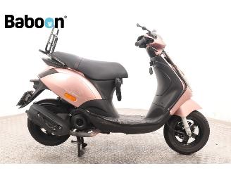 damaged scooters Piaggio  Zip 45KM 2023/11