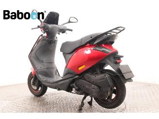 Piaggio  Zip 45KM picture 6