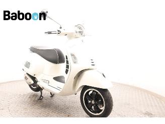 Vespa  GTS 300 HPE picture 2