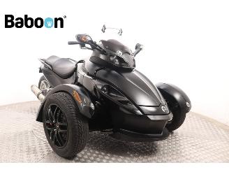 Can-Am  Spyder picture 2