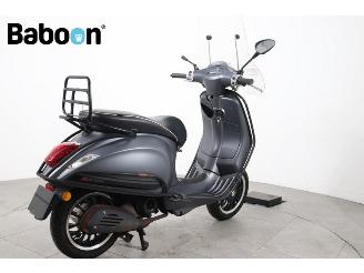 Vespa  Sprint 45KM picture 2