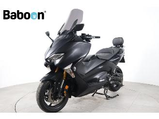 Yamaha  XP 530 T-MAX DX ABS picture 4