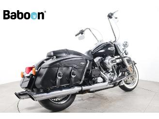 Harley-Davidson  FLHRC Road King Classic ABS picture 2