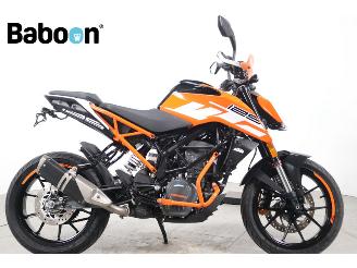škoda motocykly KTM 125 Duke  2019/7