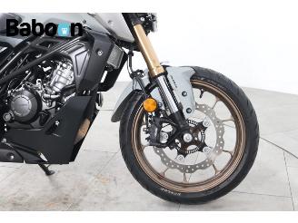 Honda CB 125 R picture 10