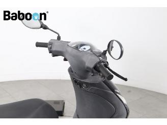 Piaggio  Zip 25KM picture 12