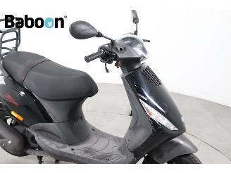 Piaggio  Zip 25KM picture 10
