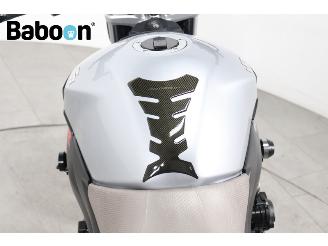 Suzuki  GSR 600 picture 16