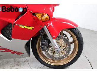 Honda VFR 800 FI picture 11