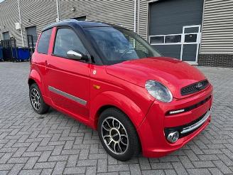 Vaurioauto  microcars Microcar  M.GO Initial DCI 45KM 2018/3