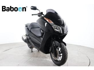 Honda  Forza 300 C-ABS picture 2