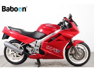 skadebil motor Honda VFR 750 F 1990/3