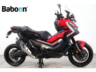 skadebil motor Honda  X- ADV 2020/10