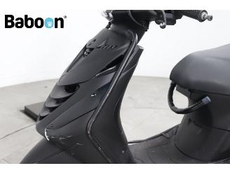 Piaggio  Zip 45KM picture 17