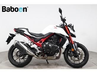 uszkodzony motocykle Honda CB 750 Hornet 2023/3