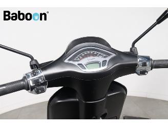Vespa  Sprint 4T Notte 45KM picture 15