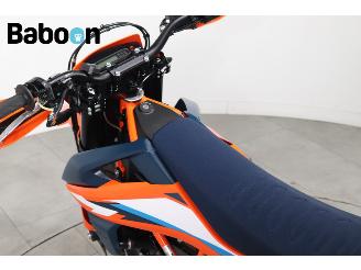 KTM 690 SMC R picture 19