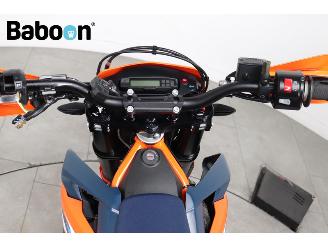 KTM 690 SMC R picture 16