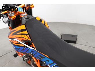 KTM 690 SMC R picture 19