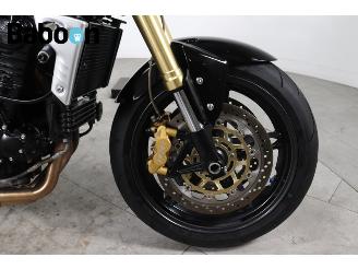Triumph Speed Triple 1050 picture 10