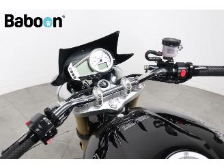 Triumph Speed Triple 1050 picture 16