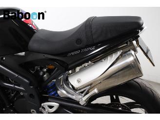 Triumph Speed Triple 1050 picture 18