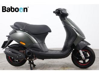 škoda koloběžky Piaggio  Zip 25KM 2020/5