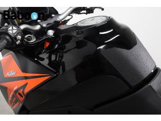 KTM  1290 Super Duke GT ABS picture 20