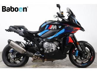 krockskadad bil motor BMW  M 1000 XR Competition 2025/10