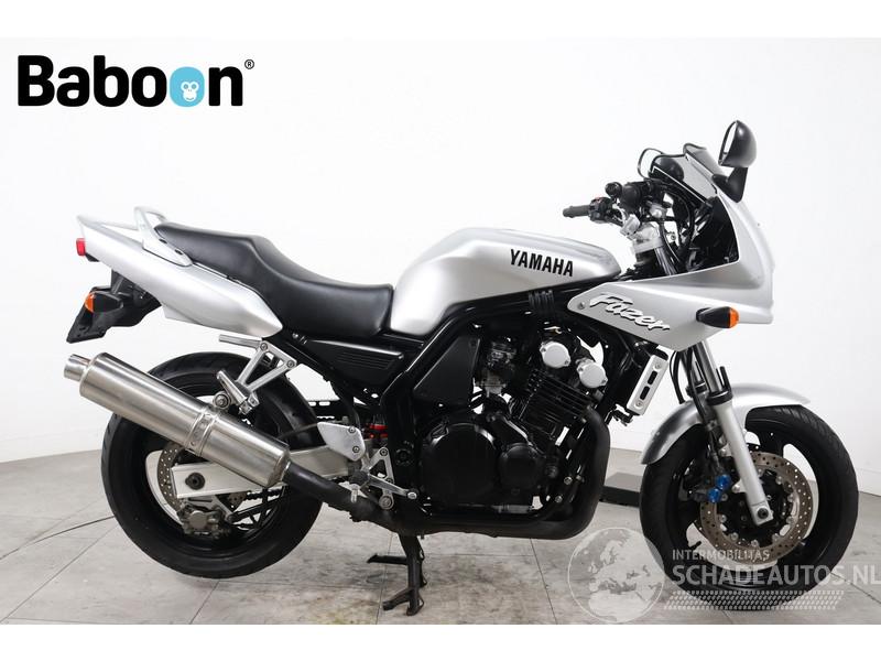 Yamaha FZS 600 Fazer