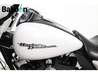 Harley-Davidson  FLHX Street Glide picture 11