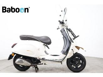 danneggiata scooter Vespa  Primavera 45KM 2017/11