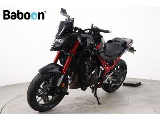 Honda CB 750 Hornet picture 2