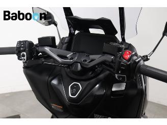 Yamaha  XP 650 T-MAX 560 TechMAX ABS picture 18