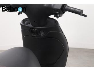 Piaggio  Zip 45KM picture 9
