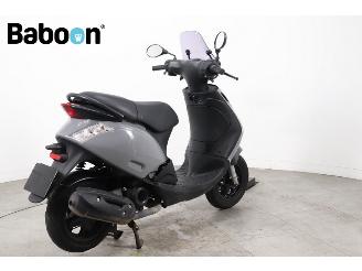 Piaggio  Zip 45KM picture 6