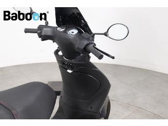 Piaggio  Zip 45KM picture 13
