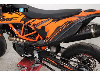 KTM 690 SMC -R picture 18