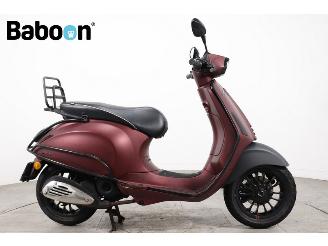 danneggiata scooter Vespa  Sprint 25KM 2016/4