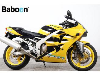 škoda motocykly Kawasaki  Ninja ZX-6R 2001/2
