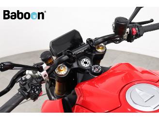 Ducati Streetfighter V2 S picture 11